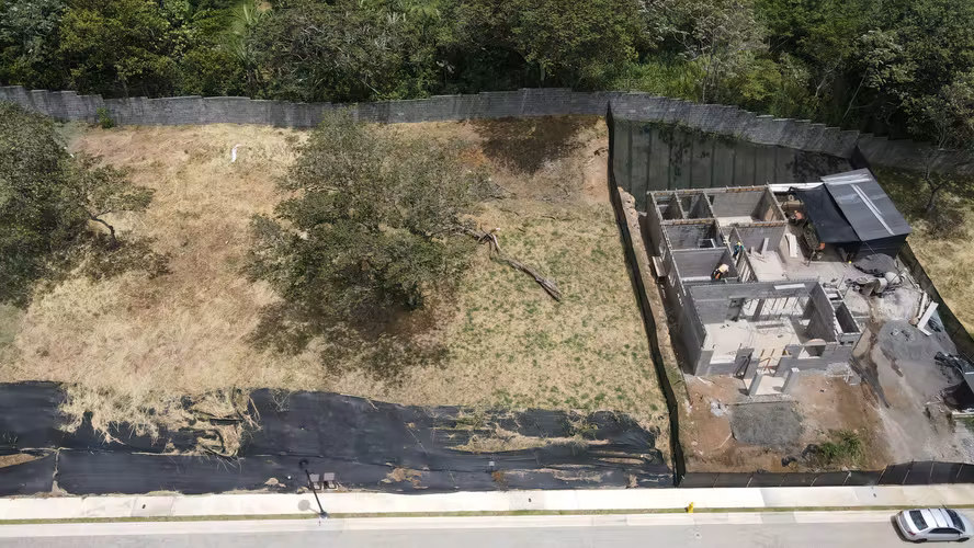 Lote de 617m2 en La Guacima - Imagen 7