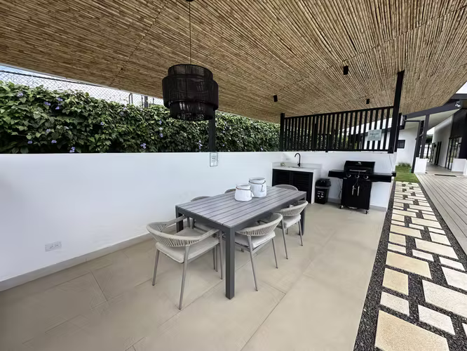 Lote de 617m2 en La Guacima - Imagen 19