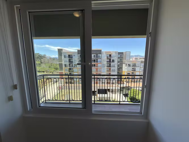 Se alquila apartamento con balcon y vista, en condominio Santa Verde Heredia. - Imagen 16