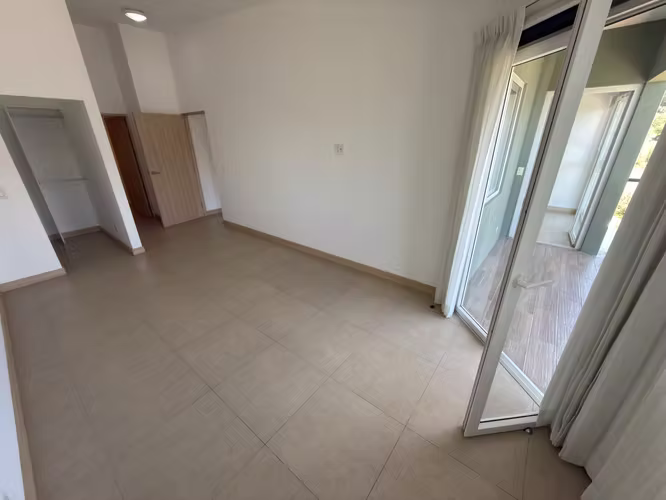Se alquila apartamento con balcon y vista, en condominio Santa Verde Heredia. - Imagen 13