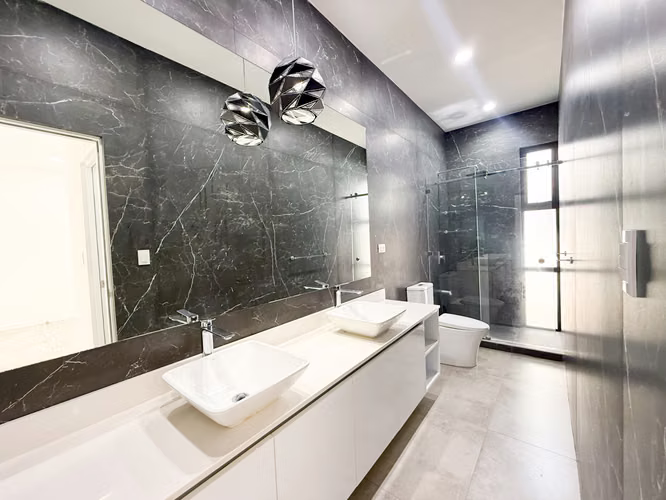 Venta de casa de una planta, en Condominio Santa Ana, con linea blanca y piscina. - Imagen 12