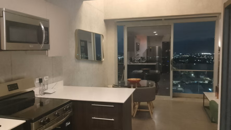 Perspectiva urbana desde las alturas: Descubra este loft de diseño en Rohrmoser  (ref : 78)