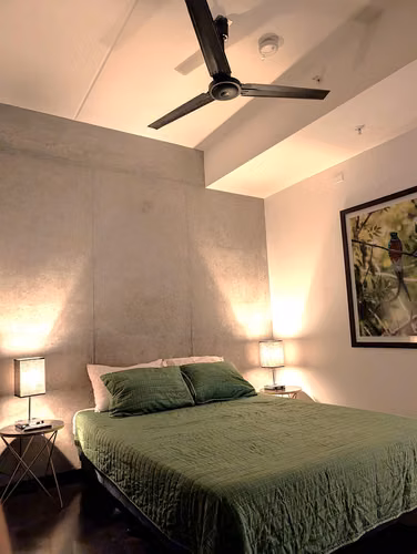 Perspectiva urbana desde las alturas: Descubra este loft de diseño en Rohrmoser  (ref : 78)