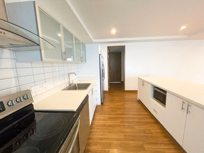 Venta de casa en  condominio Escazú.