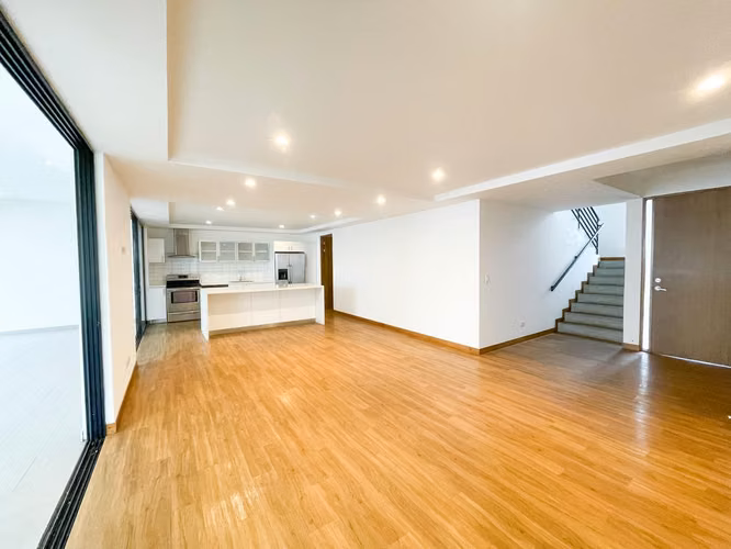 Venta de casa en  condominio Escazú.