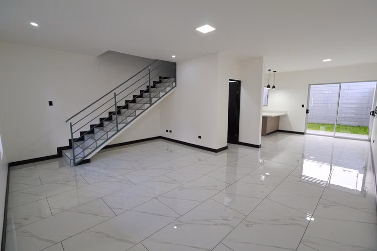 SE VENDE CONDOMINIO LA FLORESTA - Imagen 2