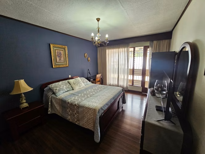 VCASB-3789 SABANA SUR HERMOSA CASA CON USO COMERCIAL