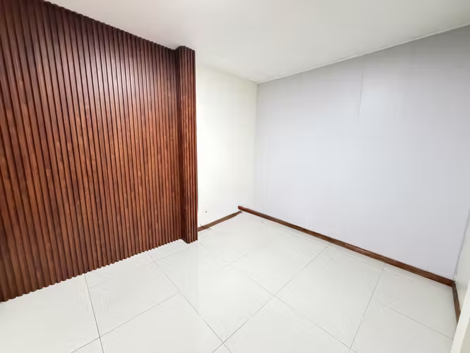 Se vende casa en Moravia (habitación en 1er piso) (FE)