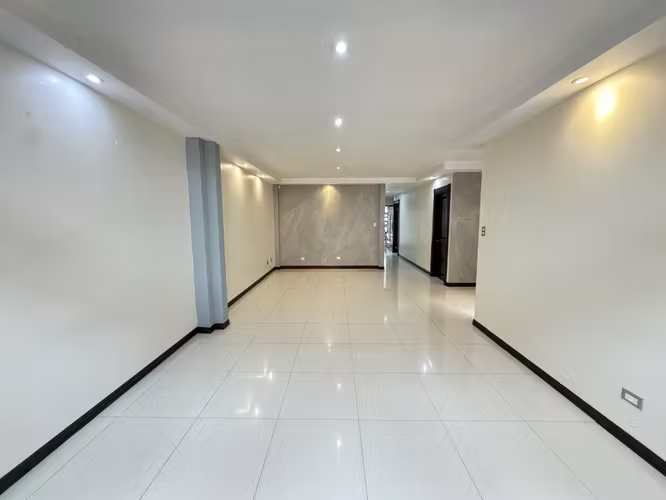 Se vende casa en Moravia (habitación en 1er piso) (FE)