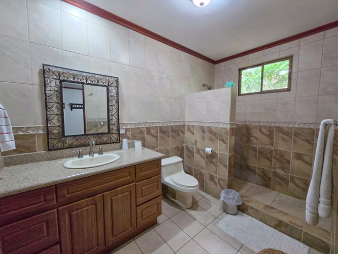 CONDOMINIO CERRO REAL ESCAZU! CASA DE UN NIVEL DE 500 M2 CON 1.151 M2 DE LOTE