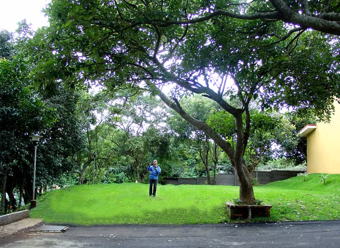 Hermosa casa rodeado de árboles ubicado en San Rafael de Heredia