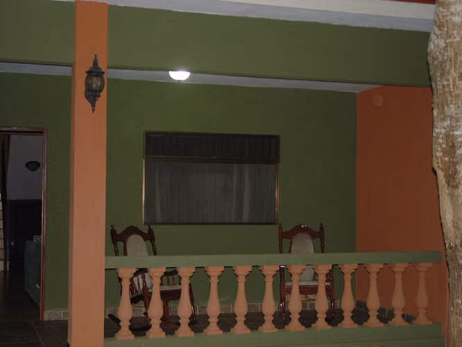 Hermosa casa rodeado de árboles ubicado en San Rafael de Heredia
