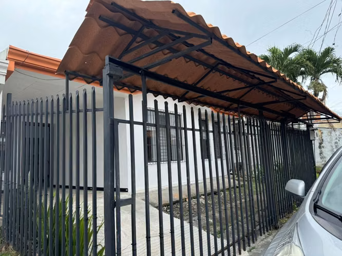 VENTA DE CASA EN RESIDENCIAL LISBOA, ALAJUELA - Imagen 8
