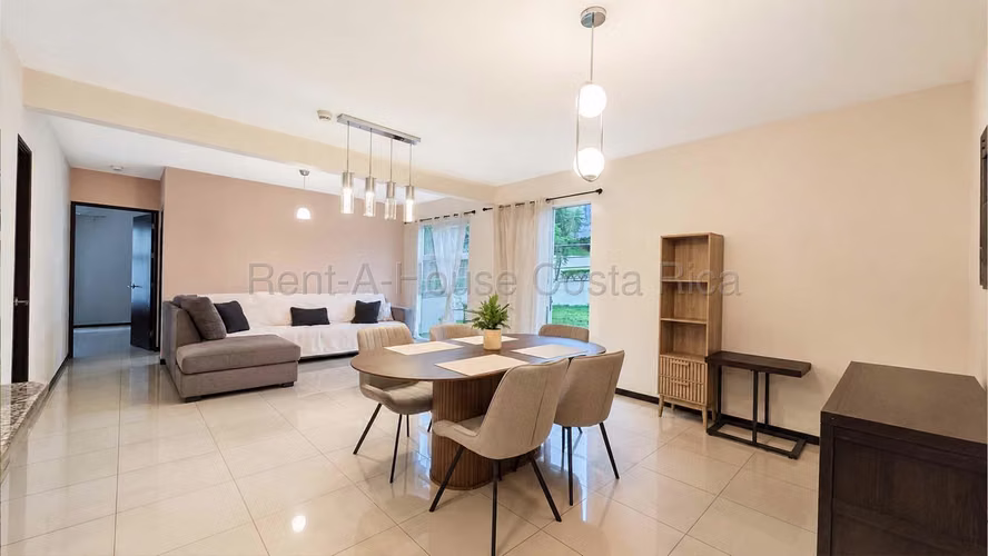 Oportunidad en Torres de Granadilla. 2 Hab. + 2 Parqueos - Imagen 2