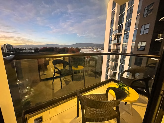 Alquiler de apartamento amueblado en exclusivo condominio Nucleo
