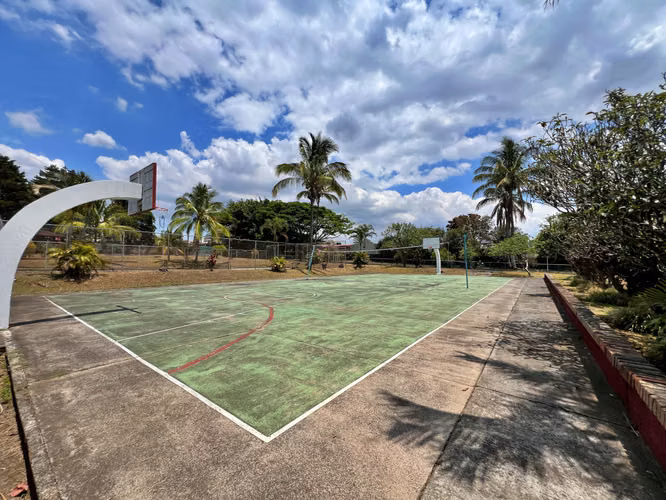 Venta centro recreativo para inversionistas, Rio segundo. (IC)