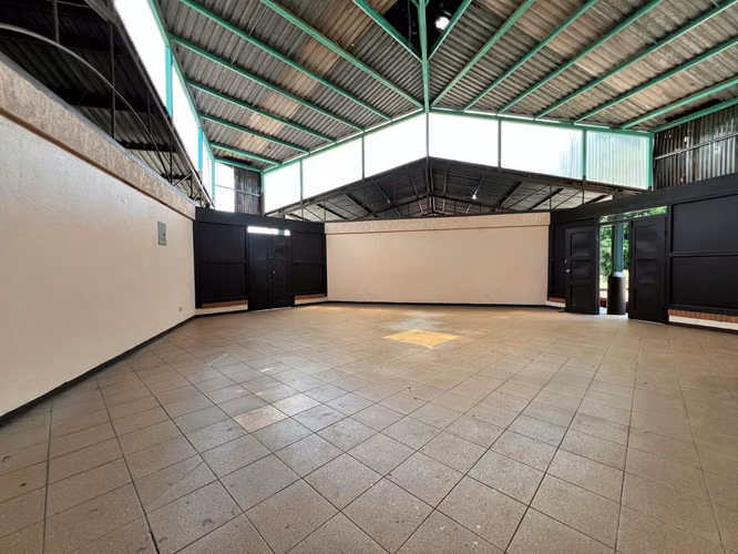 Venta centro recreativo para inversionistas, Rio segundo. (IC)