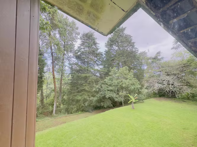 VENTA DE AMPLIO TERRENO CON CASAS UNA JOYA EN LA CIUDAD - Imagen 7