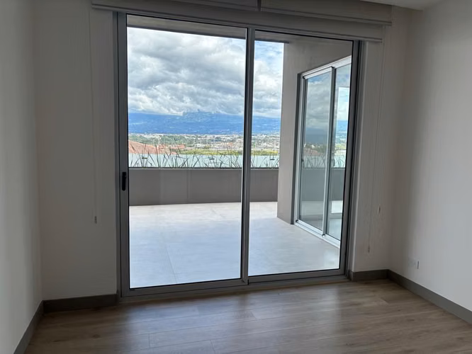 Espectacular Apartamento para estrenar Moderno y condominio en Guachipelín - Imagen 11