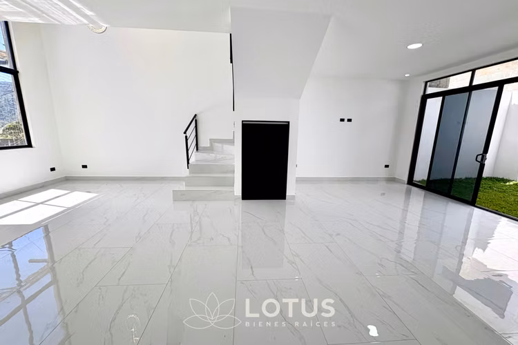 Casa en venta para estrenar en Condominio Acqua, CÓDIGO AJ029