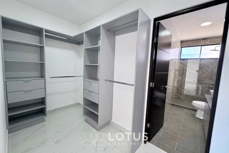 Casa en venta para estrenar en Condominio Acqua, CÓDIGO AJ029