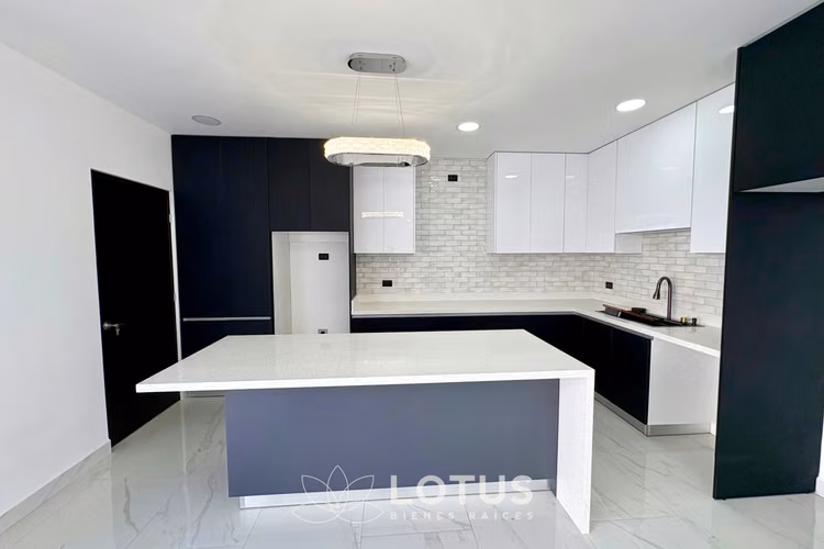 Casa en venta para estrenar en Condominio Acqua, CÓDIGO AJ029