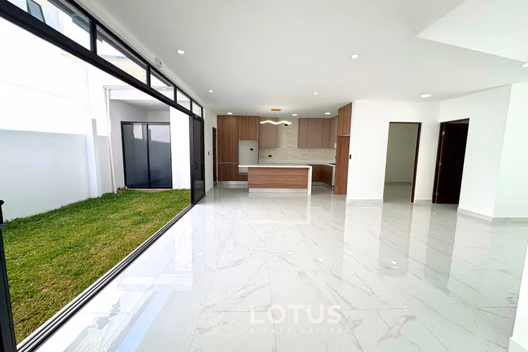 Casa en venta para estrenar en Condominio Acqua, CÓDIGO AJ029