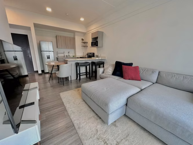 SE ALQUILA APARTAMENTO AMUEBLADO $1275 - Imagen 3