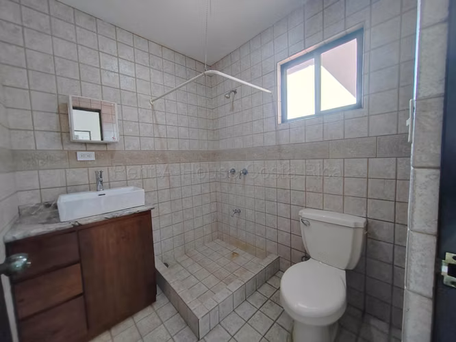 Vendo Casa en Pozos Santa Ana 250 m2 con patio
