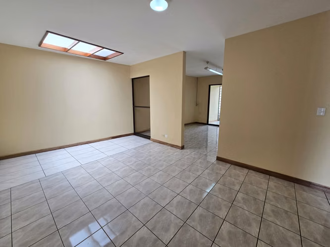 Venta de Casa Familiar Independiente en Alajuelita con Patio Ideal para Disfrutar