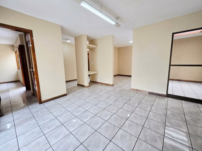 Venta de propiedad de uso residencial + comercial en Alajuelita
