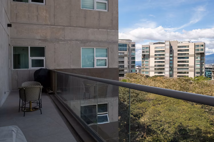 SE VENDEN - Apartamento de Lujo en Condominio Central Park, Escazú