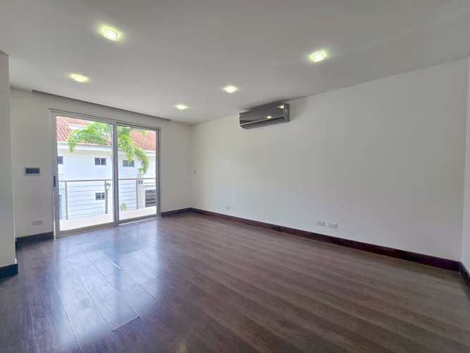 JABONCILLOS ESCAZU! CONDO CON VISTA / JARDIN Y LINEA BLANCA - Imagen 13