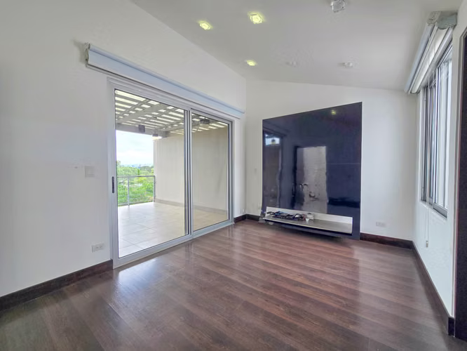 JABONCILLOS ESCAZU! CONDO CON VISTA / JARDIN Y LINEA BLANCA - Imagen 17