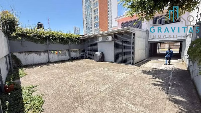 Venta de local comercial en la Sabana, 450m2 ID 2021 - Imagen 14
