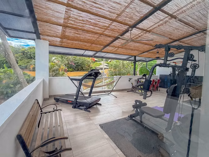 VENTA DE MODERNA CASA DE 3 NIVELES EN PASEO DEL SOL 4922 - Imagen 16