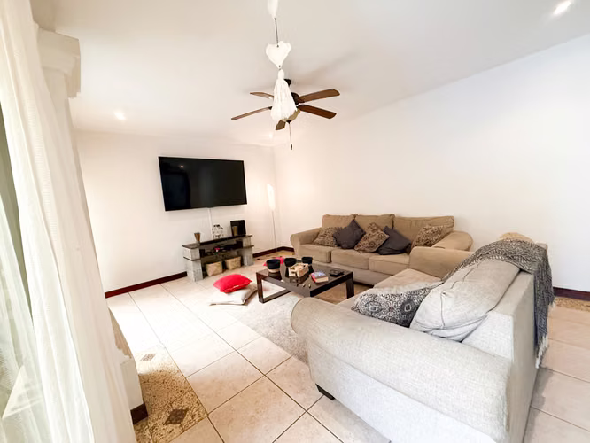 Venta de casa en condominio Santa Ana, Lindora. - Imagen 10