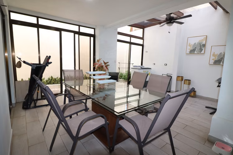 Casa En Venta Heredia Santo Domingo Habitación en planta baja KIMS