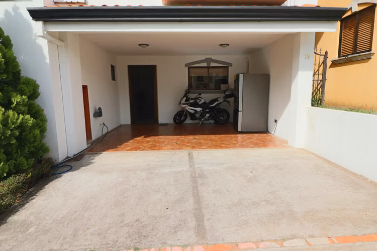 Casa En Venta Heredia Santo Domingo Habitación en planta baja KIMS