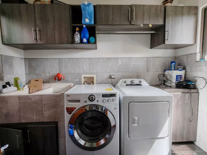 Venta de Casa de lujo en Condominio Tierras del cafe
