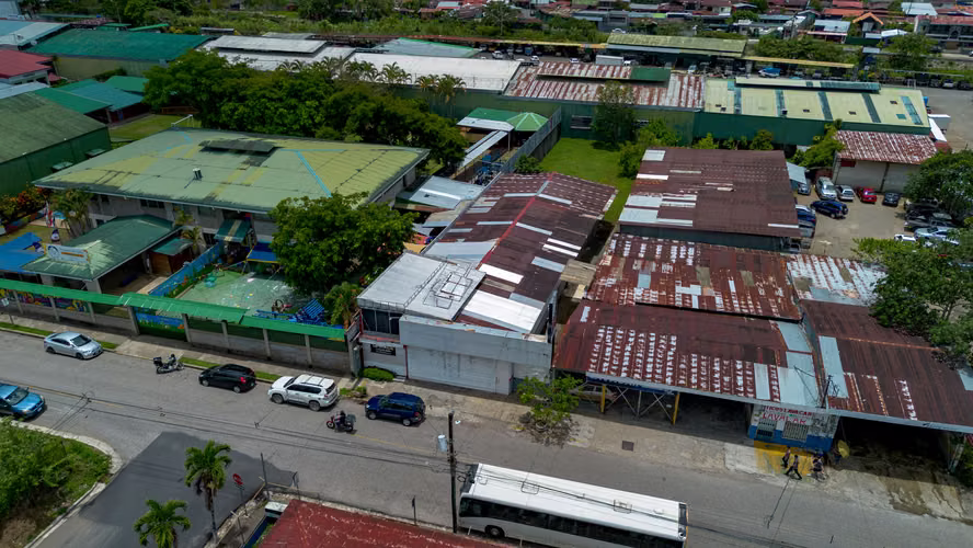 Venta de bodega comercial industrial para taller o negocio en Pérez Zeledón