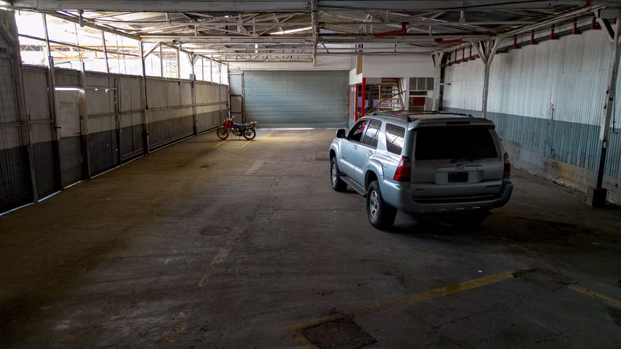 Venta de bodega comercial industrial para taller o negocio en Pérez Zeledón