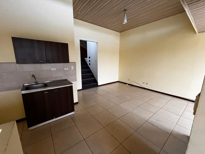 Vendo Dos Apartamentos en Pavas zona del Aeropuerto (Oportunidad de Inversión)