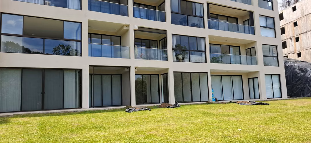 VENTA EN CONDOMINIO - EL CANAL GRECIA