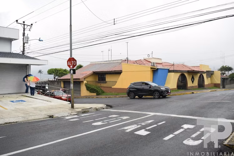 SE VENDE PROPIEDAD COMERCIAL HEREDIA CENTRO SCG9