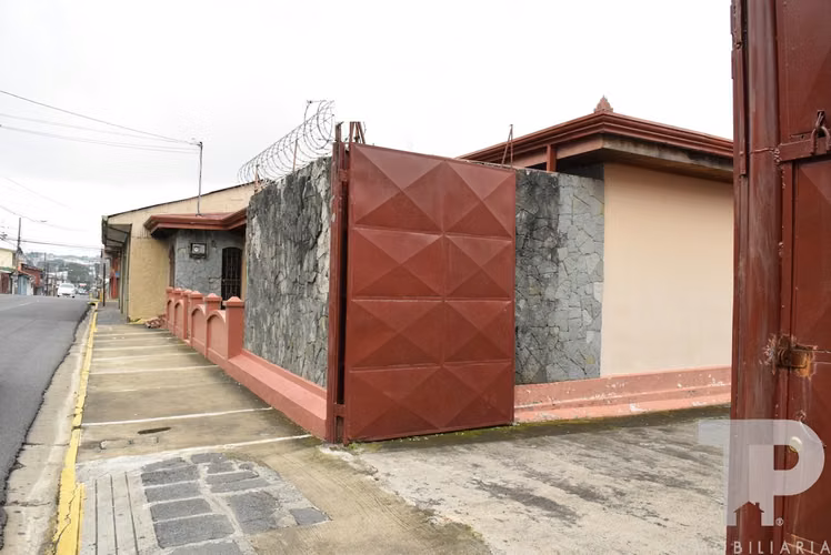 SE VENDE PROPIEDAD COMERCIAL HEREDIA CENTRO SCG9
