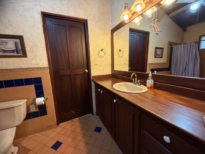 Casa con vistas en venta en Sabanilla de Alajuela KS