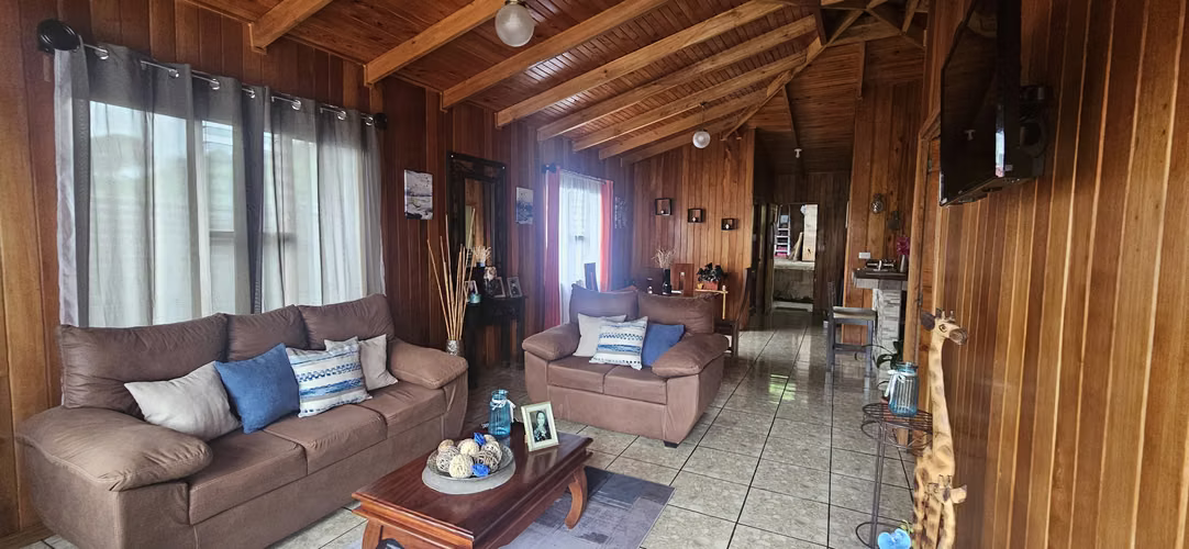  Casa de Ensueño en Santiago de Paraíso, Cartago | 2.903 m² de Naturaleza | Uso de Suelo Mixto