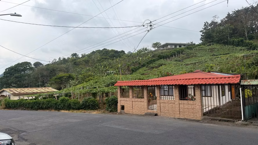 Casa de Ensueño en Santiago de Paraíso, Cartago | 2.903 m² de Naturaleza | Uso de Suelo Mixto