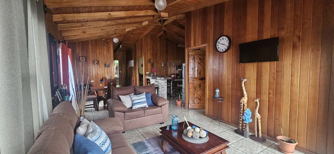  Casa de Ensueño en Santiago de Paraíso, Cartago | 2.903 m² de Naturaleza | Uso de Suelo Mixto